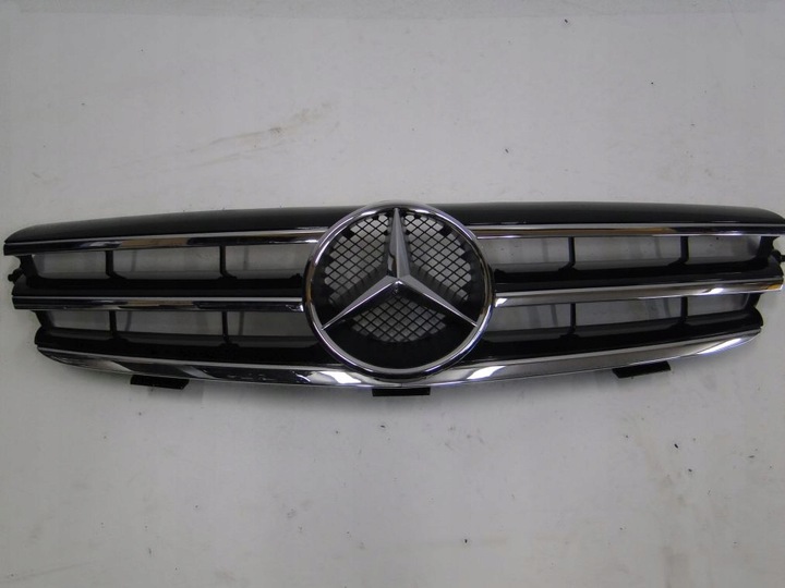 MERCEDES CLK W209 CALANDRE DU RADIATEUR GRILLE AMG RÉFECTION photo 1 - milautoparts-fr.ukrlive.com