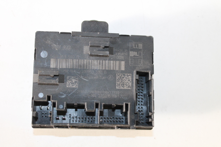 VW,SKODA,AUDI MODULE CONTROL UNIT DOOR 5Q0959592D photo 1 - milautoparts-fr.ukrlive.com