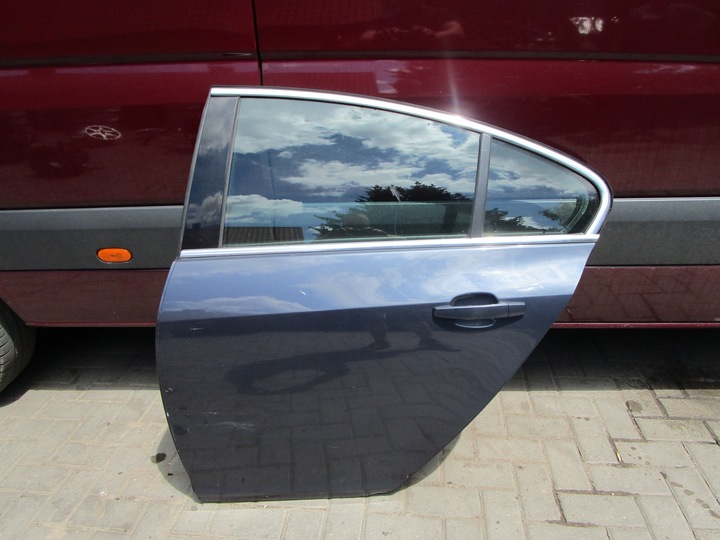 OPEL INSIGNIA HATCHBACK DOOR REAR LEFT Z164 COMPLETE UNITS @ photo 1 - milautoparts-fr.ukrlive.com