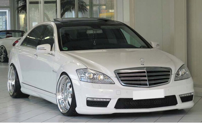 CALANDRE DU RADIATEUR MERCEDEAVEC W221 AVEC 05-09 GLOSY BLACK LOOK AMG photo 5 - milautoparts-fr.ukrlive.com