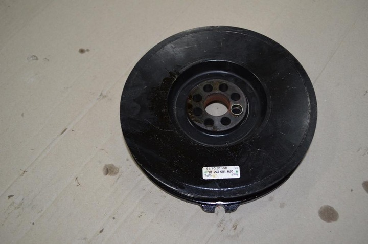 WHEEL PULLEY AUDI RS4 RS5 079105251AL photo 1 - milautoparts-fr.ukrlive.com