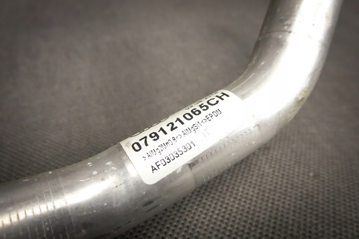 TUBE WATER AUDI A8 S8 4H 4.0TFSI 079121065CH photo 3 - milautoparts-fr.ukrlive.com