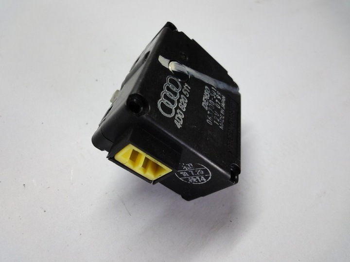 AUDI A8 D2 MOTOR LID HEATER 4D0820511 photo 2 - milautoparts-fr.ukrlive.com