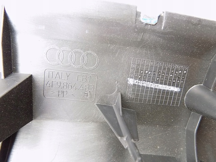 AUDI WITH 4F9864483 FACING, PANEL PRUGU BOOT photo 4 - milautoparts-fr.ukrlive.com