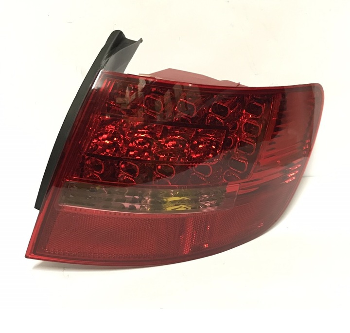 AUDI A6 C6 04-08 UNIVERSAL LAMP REAR ZEWNETRZN RIGHT photo 1 - milautoparts-fr.ukrlive.com