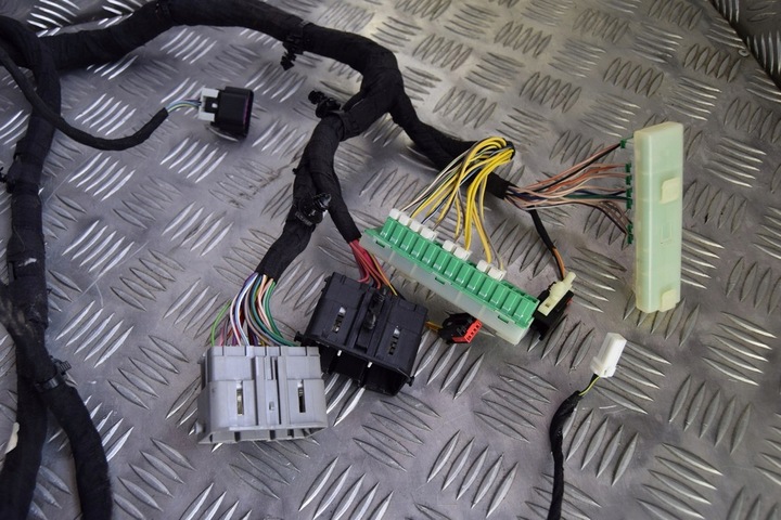 WIRE ASSEMBLY INSTALLATION PANELS ROZ. JEEP CHEROKEE KL 2015 photo 5 - milautoparts-fr.ukrlive.com