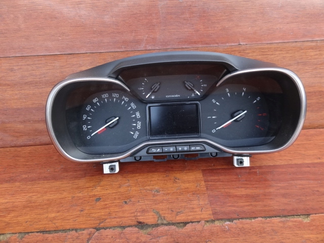 CITROEN C3 III 2017 1,2 VTI DASHBOARD 9813361680 EUROPE photo 1 - milautoparts-fr.ukrlive.com