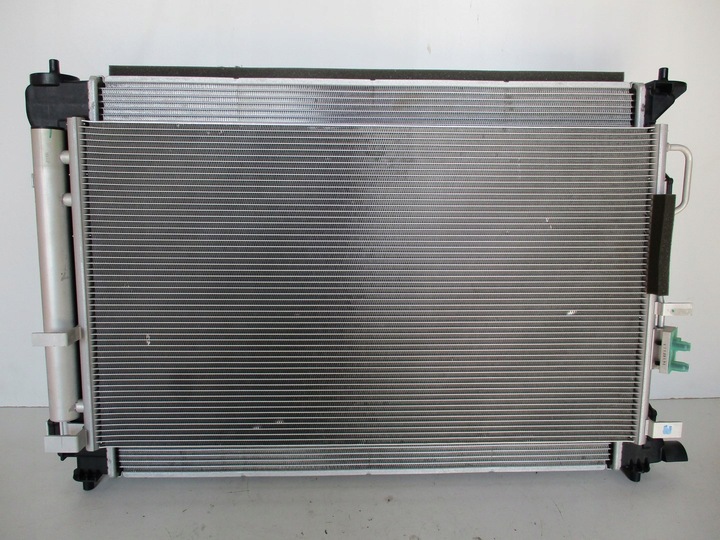 RADIATOR RADIATORS SPORTAGE HYUNDAI IX35 2,0I 10R photo 1 - milautoparts-fr.ukrlive.com