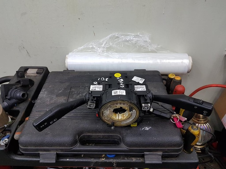Переключатель подрулевой переключатели vw skoda 1k0953503e, Цена