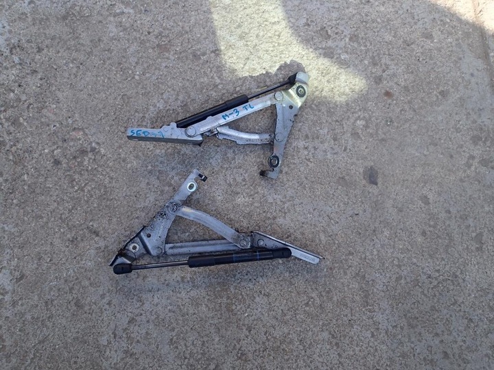 фото №1, Петля кришки задньої лівий mazda3 09-13r sedan