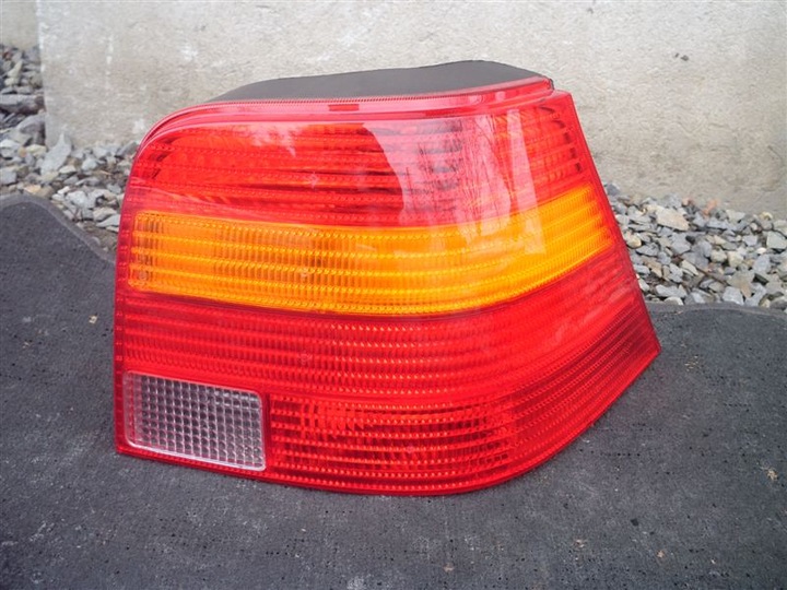фото №1, Лампа правая зад vw golf iv 4