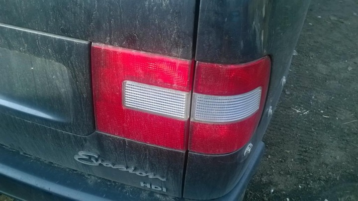 фото №1, Citroen evasion 01r 2.0hdi лампа правый зад крышка