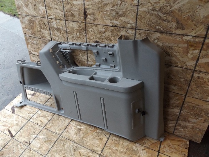 фото №2, Боковина оббивка зад chrysler voyager 08-15 carava