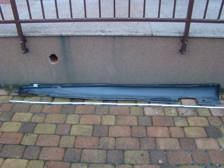 фото №3, Mercedes b w246próg накладка планка пороговая правая