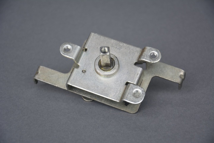 фото №2, Iveco daily 06-18 замок средний дверь задних