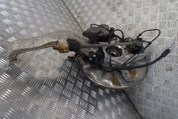 фото №7, Правая поворотный кулак перед mercedes w166 ml 3.5 cdi