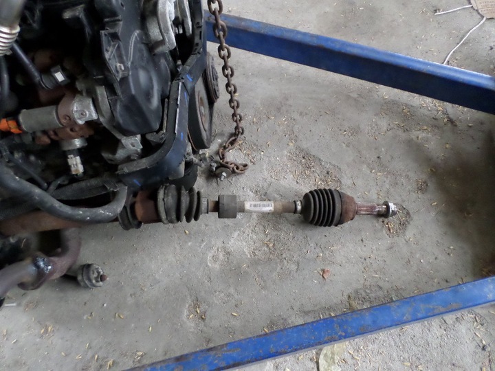 фото №1, Піввісь ford fiesta mk7 1,4 tdci права