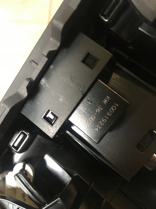 фото №6, Решітка повітропровід середня vw scirocco eos 1q0819735c