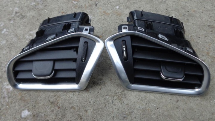rešetka dovod zračni CITROEN C4 II B7 2010-2018 9676609777 , 9676606977
