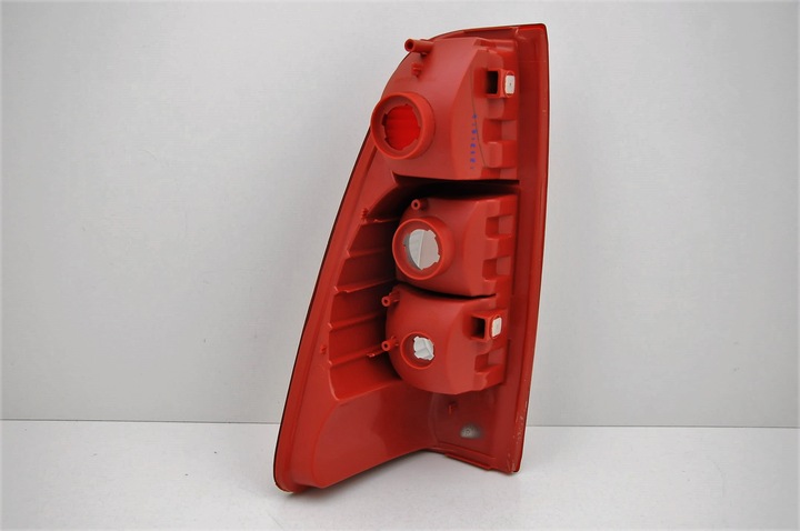 寿里 Isuzu d-max 2007 tail light rear right depo | Shop online