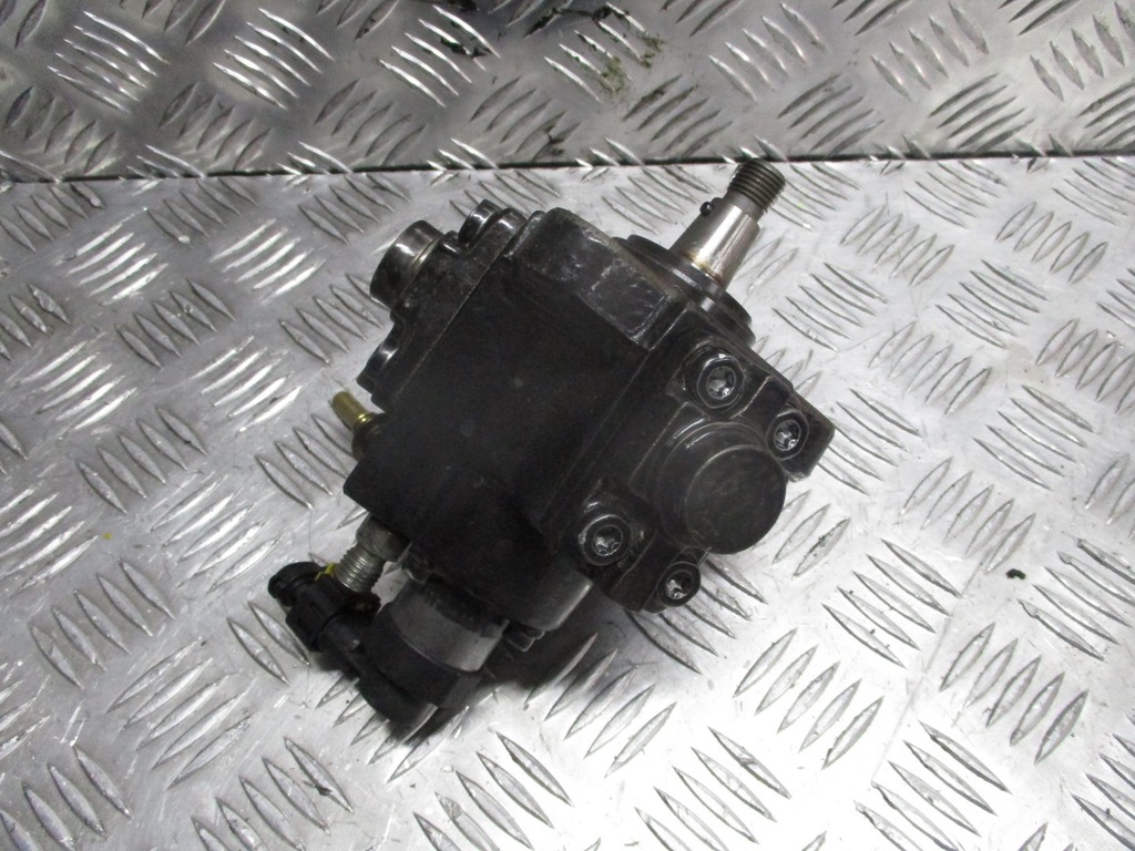 фото №2, Насос упорскування jeep renegade 1,6d 0445010424