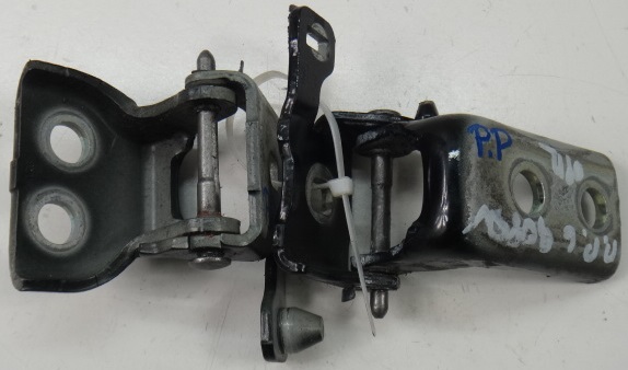 фото №1, Peugeot 308 sw 08 петля петли дверь правый перед