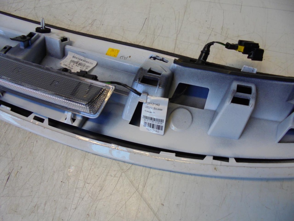 фото №8, Спойлер крышки свет стоп задняя citroen c4 cactus