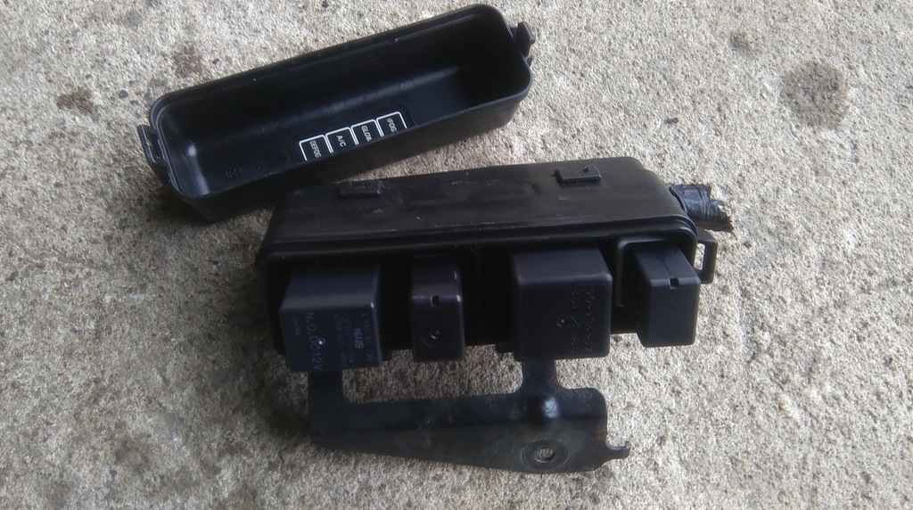 фото №1, Mazda mpv 2.0 citd корпус предохранителей