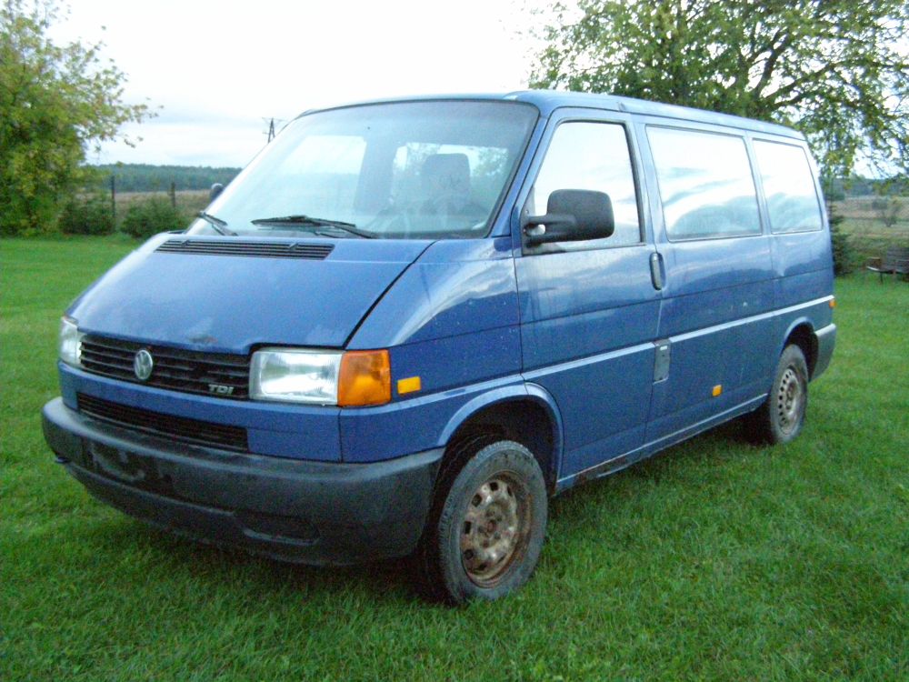 Купить Подножка внутренний пластиковый vw t4