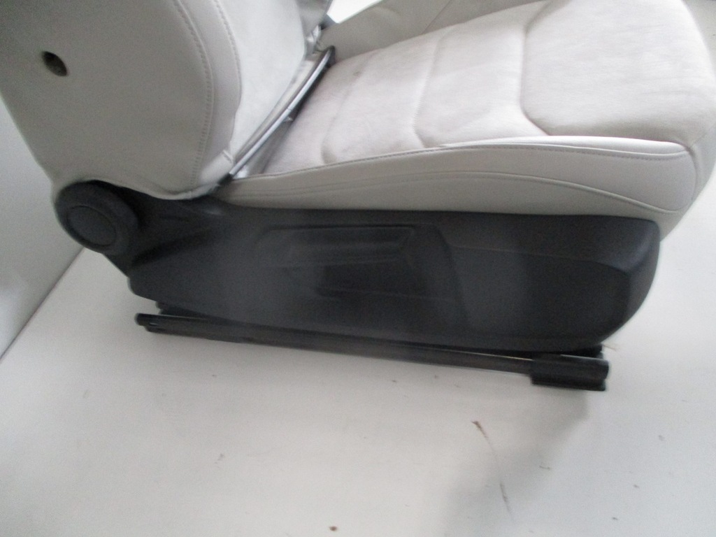 фото №7, Сиденья обивка кожа vw arteon 3g8 17r