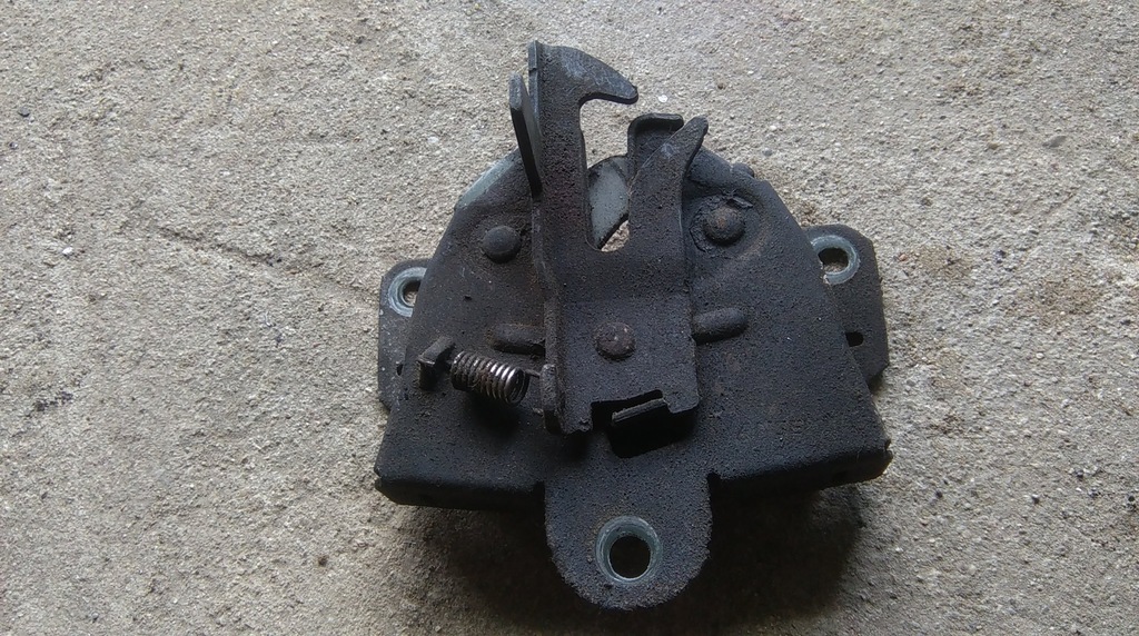 фото №1, Mitsubishi space runner 99-02 замок капот