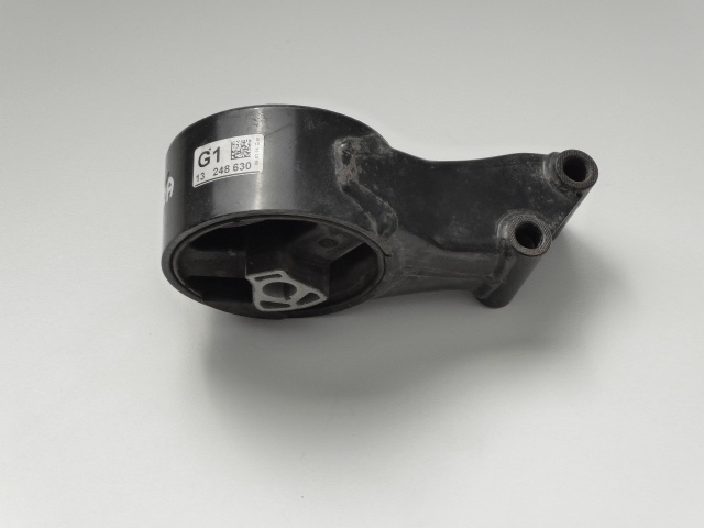 фото №1, Кронштейн подушка кронштейн opel zafira c 2.0 cdti