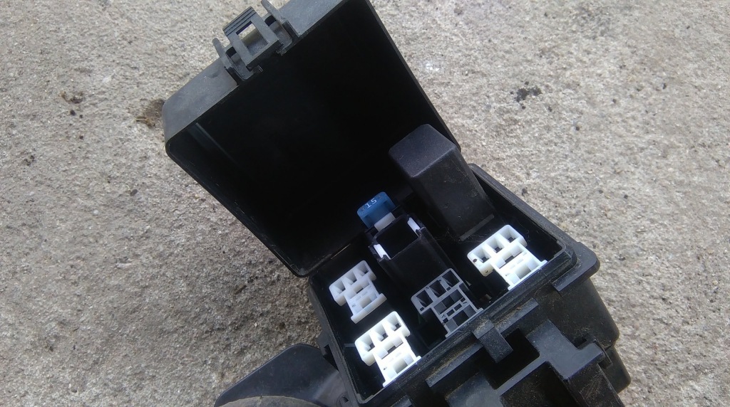 фото №1, Suzuki ignis 1.3 b корпус предохранителей