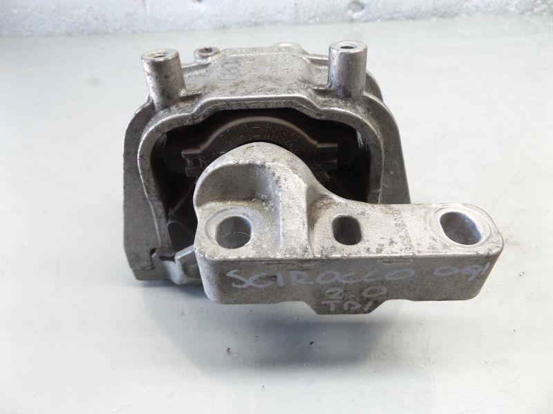 фото №1, Кронштейн подушка двигуна vw scirocco 2.0 tdi 09r