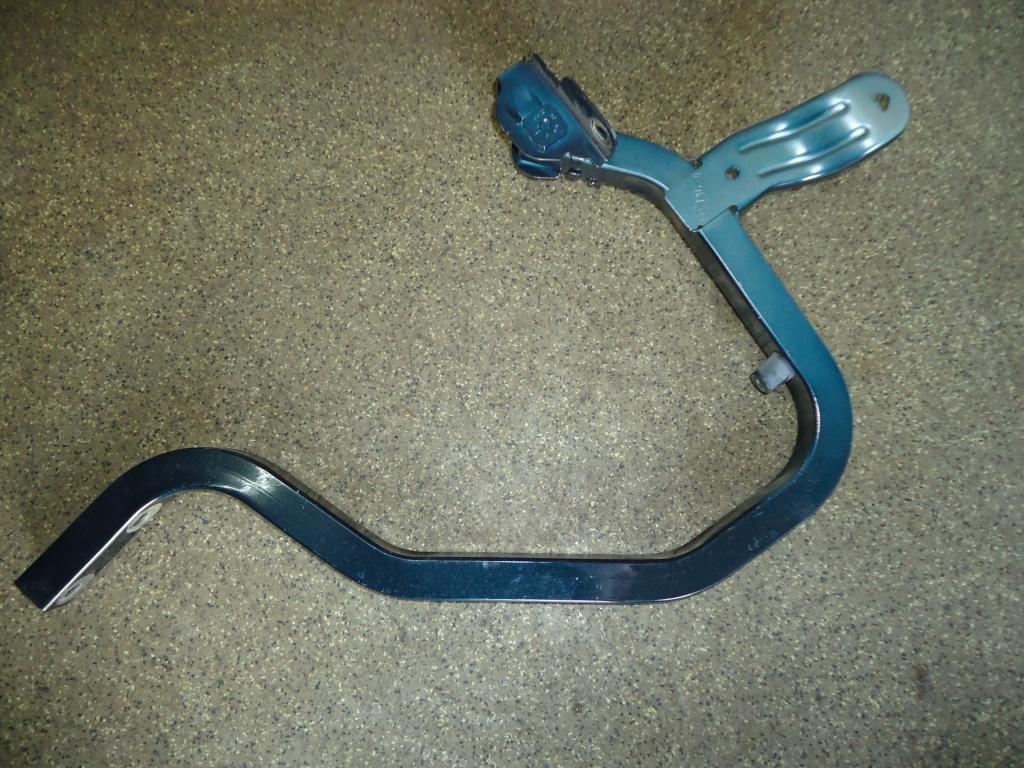 фото №1, Logan sedan петля крышки багажника петли правый