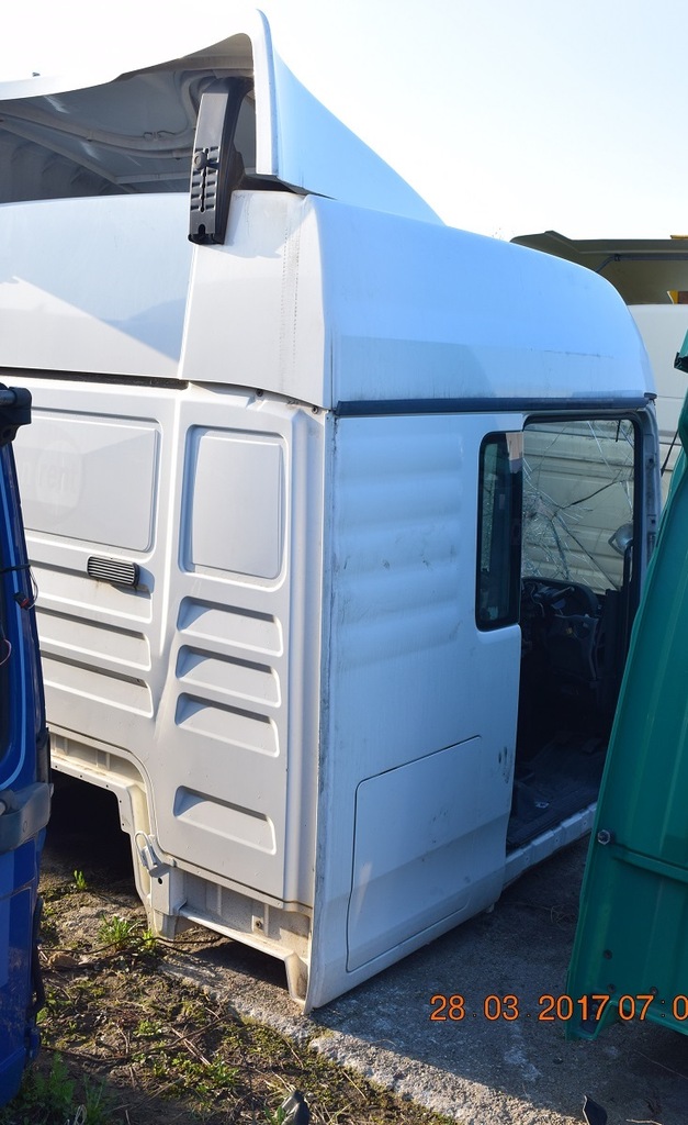 фото №1, Права сторона кабіни чверть man tga tgx