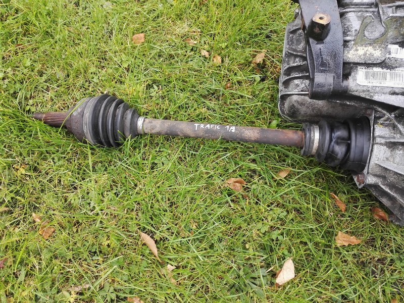 Привідний вал права довга trafic vivaro primastar 1.9 dci Ціна