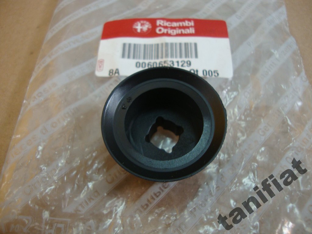 Alfa romeo 156 croswagon гайка пластик захист Ціна