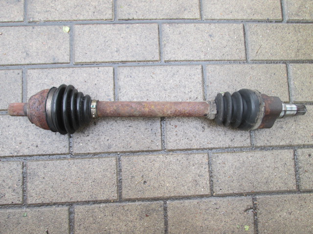 Купити Привідний вал ліва focus 2 рестайлінг  1.4 16v 08-11 комплектна