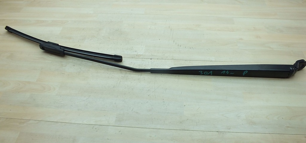 фото №1, Peugeot 301 рычаг дворники правое перед