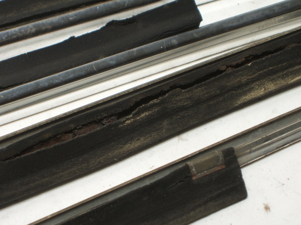 фото №4, Mercedes w123 накладки рамки вікон ущільнювачі двері