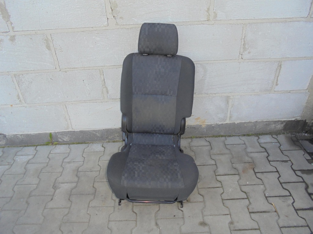 фото №1, Сидіння 2 ряд правий toyota avensis verso -доставка-