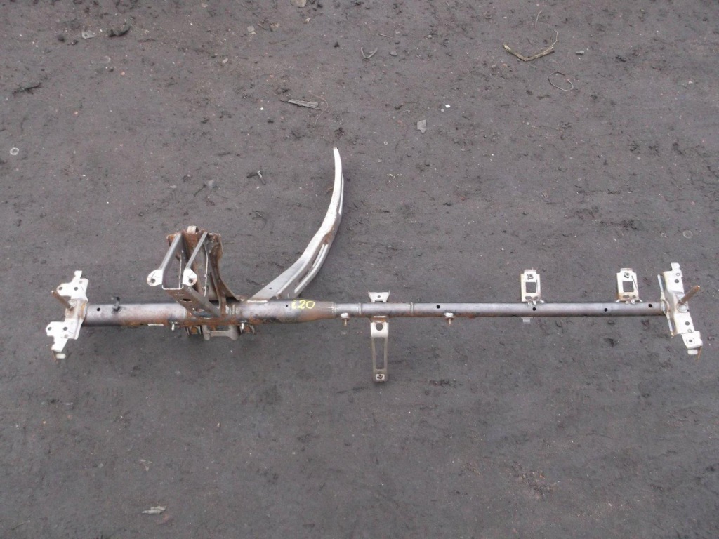 фото №1, Hyundai i20 08-12r труба каркас панели консоли