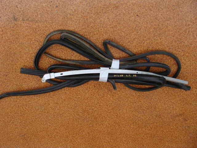 фото №1, Toyota hilux 07r прокладка дверь задняя левый