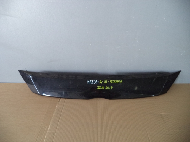 фото №1, Mazda 2 2014-2017 решётка радиатора бампера перед передняя
