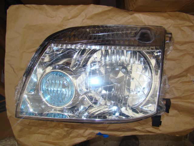 фото №1, Nissan x-trail t30 лампа левая передняя перед