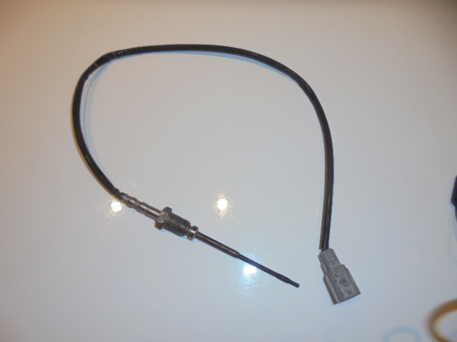 фото №1, Renault megane iii датчик лямбда-зонд 226401632r