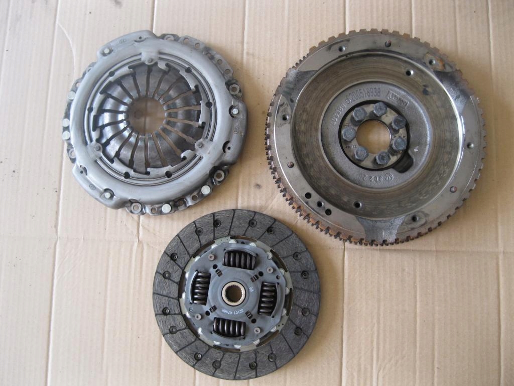 фото №1, Сцепление диск прижим nv200 note 1.5 dci 90 km