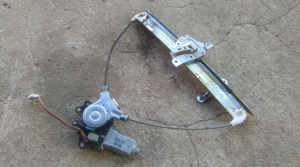 фото №1, Suzuki liana подъемник стекло правый передний