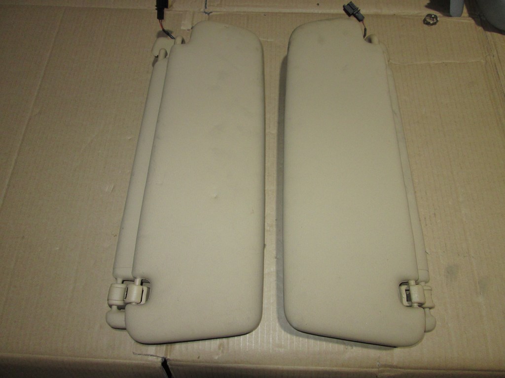 фото №1, Солцезащитный козырёк козырёк vw touareg 7l0